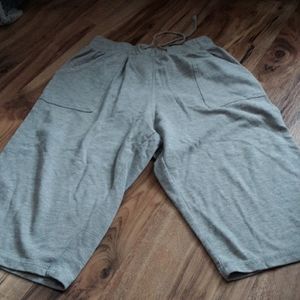 Bermuda jogging shorts
